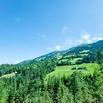 Apartamento Near Gondola In Tyrol Holzham